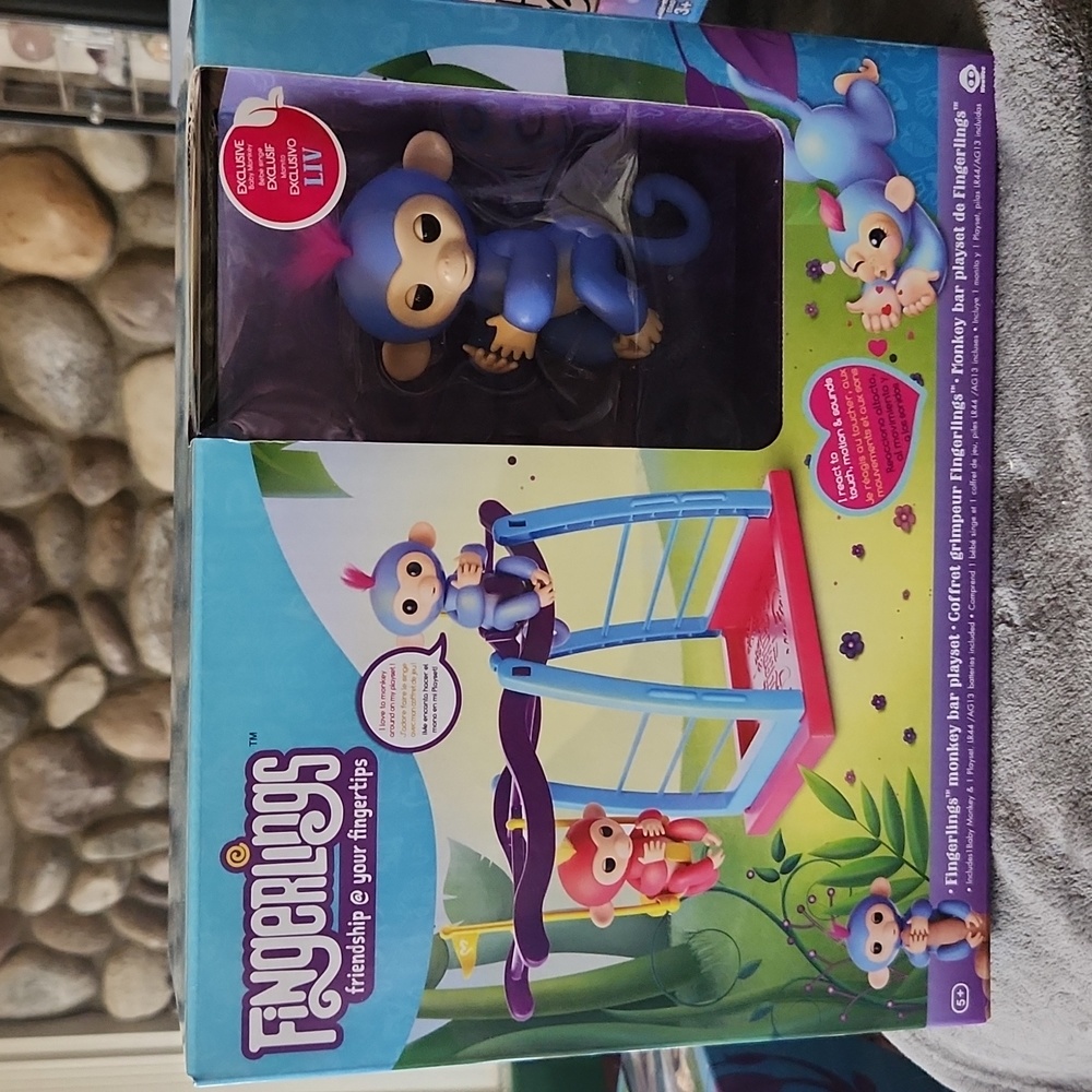 Fingerlings Monkey Bar playset